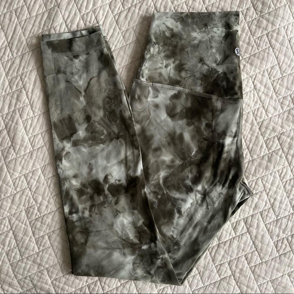 Lululemon Aligns - image 5